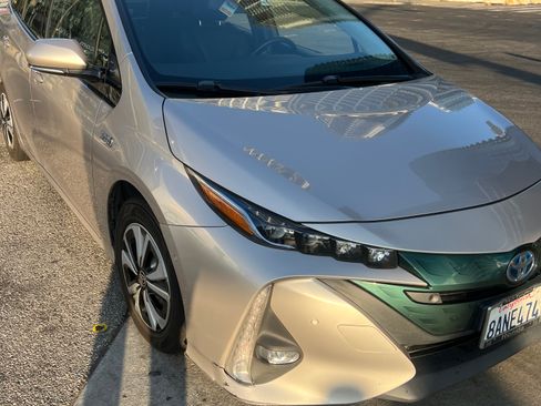 Used 2017 Toyota Prius Prime Advanced image 9