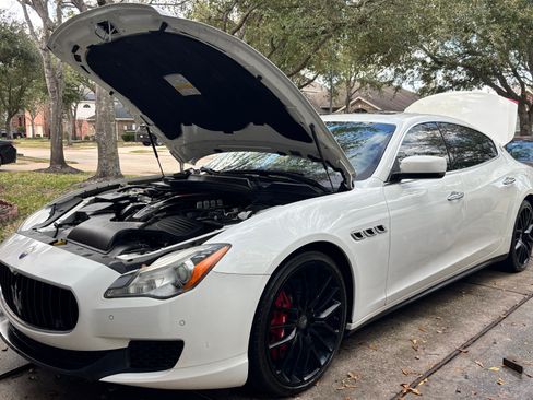 Used 2014 Maserati Quattroporte GTS image 1