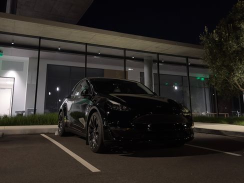 Used 2022 Tesla Model Y Performance image 31