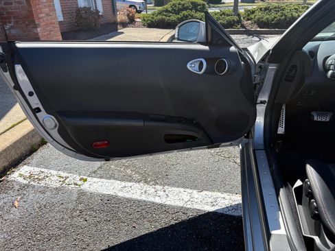 Used 2004 Nissan 350Z Touring image 21