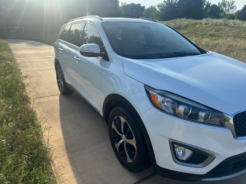 Used 2016 Kia Sorento EX w/ EX Touring Package AWD/4WD image 16