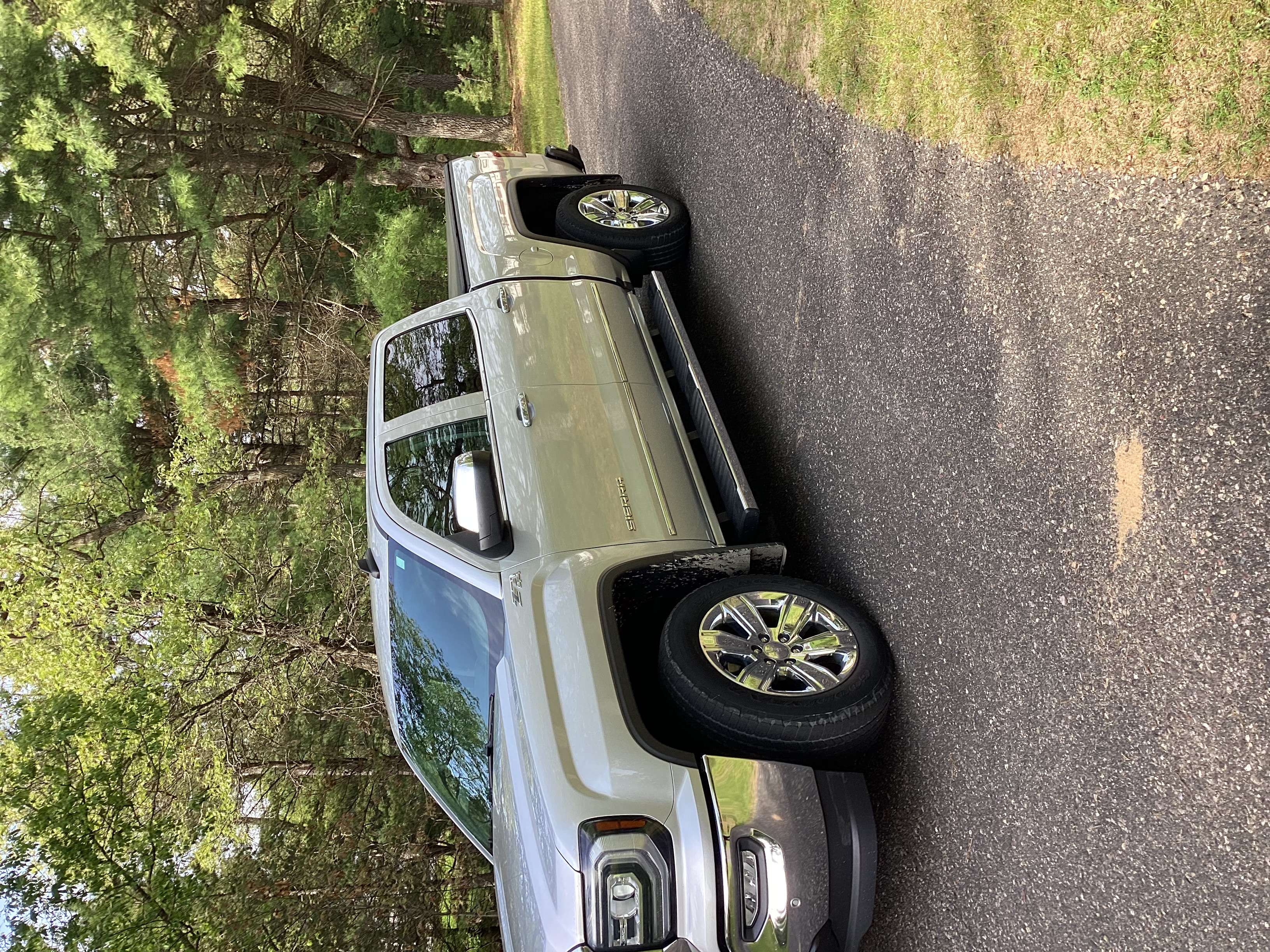 Used 2018 GMC Sierra 1500 SLT AWD/4WD image 1