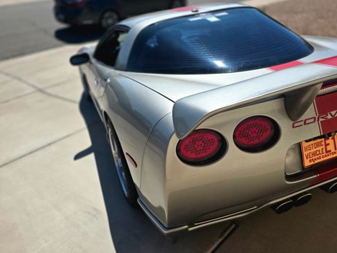 Used 1998 Chevrolet Corvette Coupe w/ Roof Pkg image 4