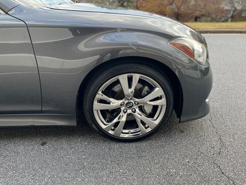 Used 2011 INFINITI M56 w/ Sport Pkg image 16