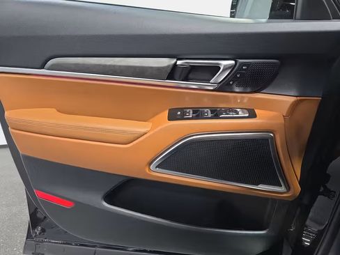 Used 2025 Kia Telluride SX Prestige X-Line image 12