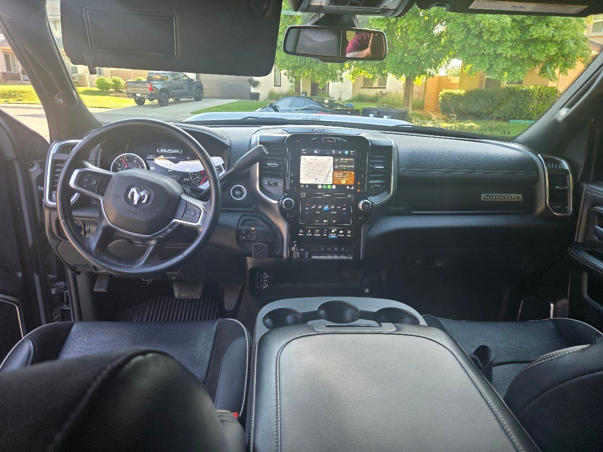 Used 2024 RAM 3500 Laramie w/ Sport Appearance Package AWD/4WD image 9