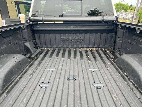Used 2022 Chevrolet Silverado 3500 High Country w/ Z71 Off-Road Package AWD/4WD image 32