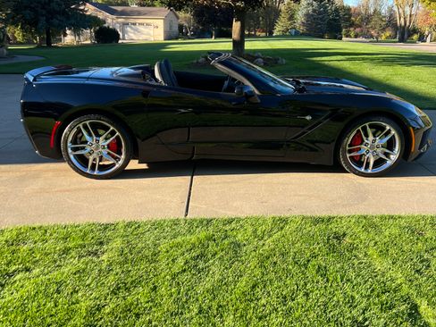 Used 2014 Chevrolet Corvette Stingray Convertible w/ 2LT Preferred Equipment Group image 7