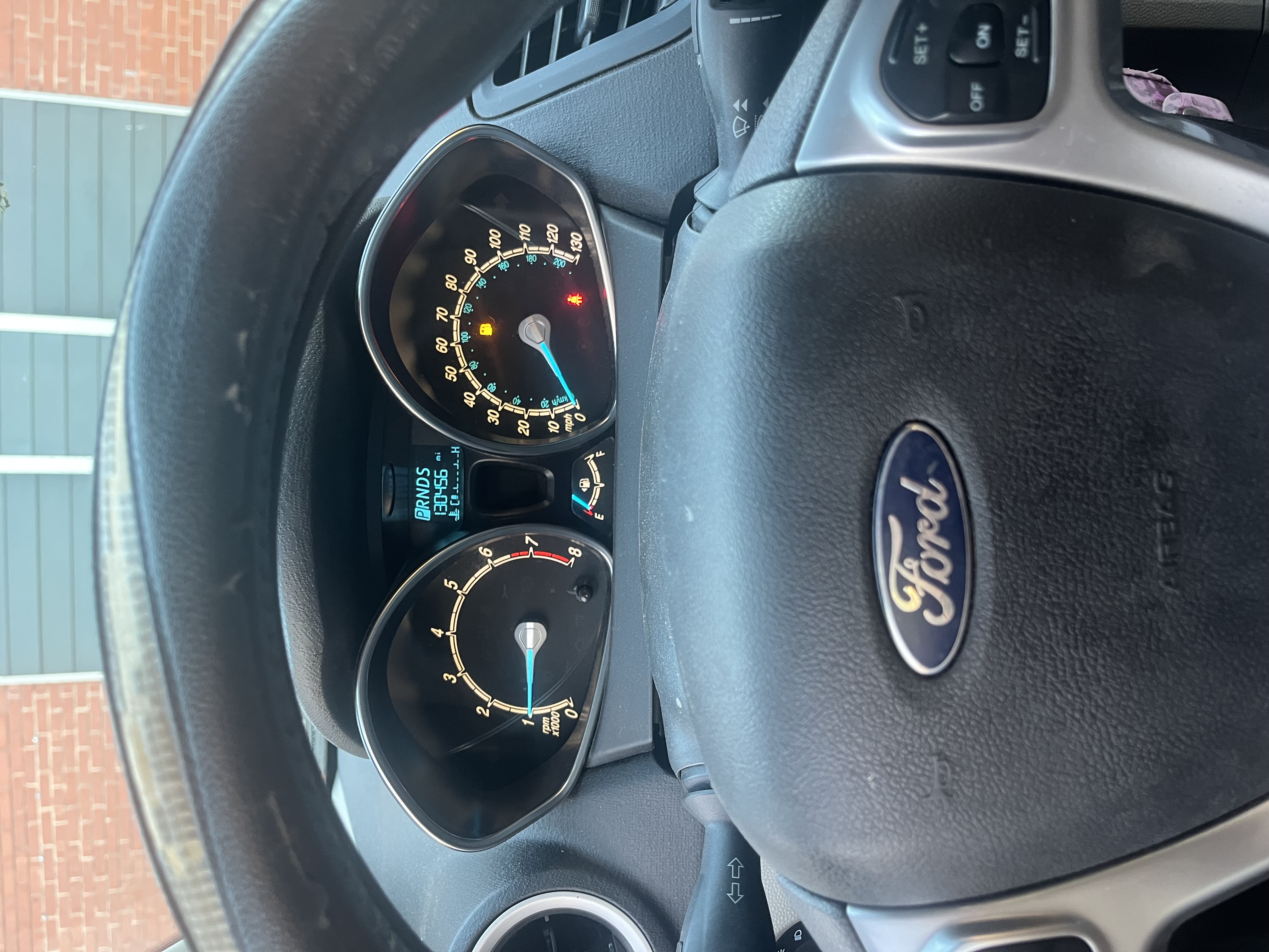 Used 2014 Ford Fiesta SE FWD image 2