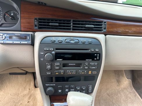 Used 2001 Cadillac Eldorado Touring image 26