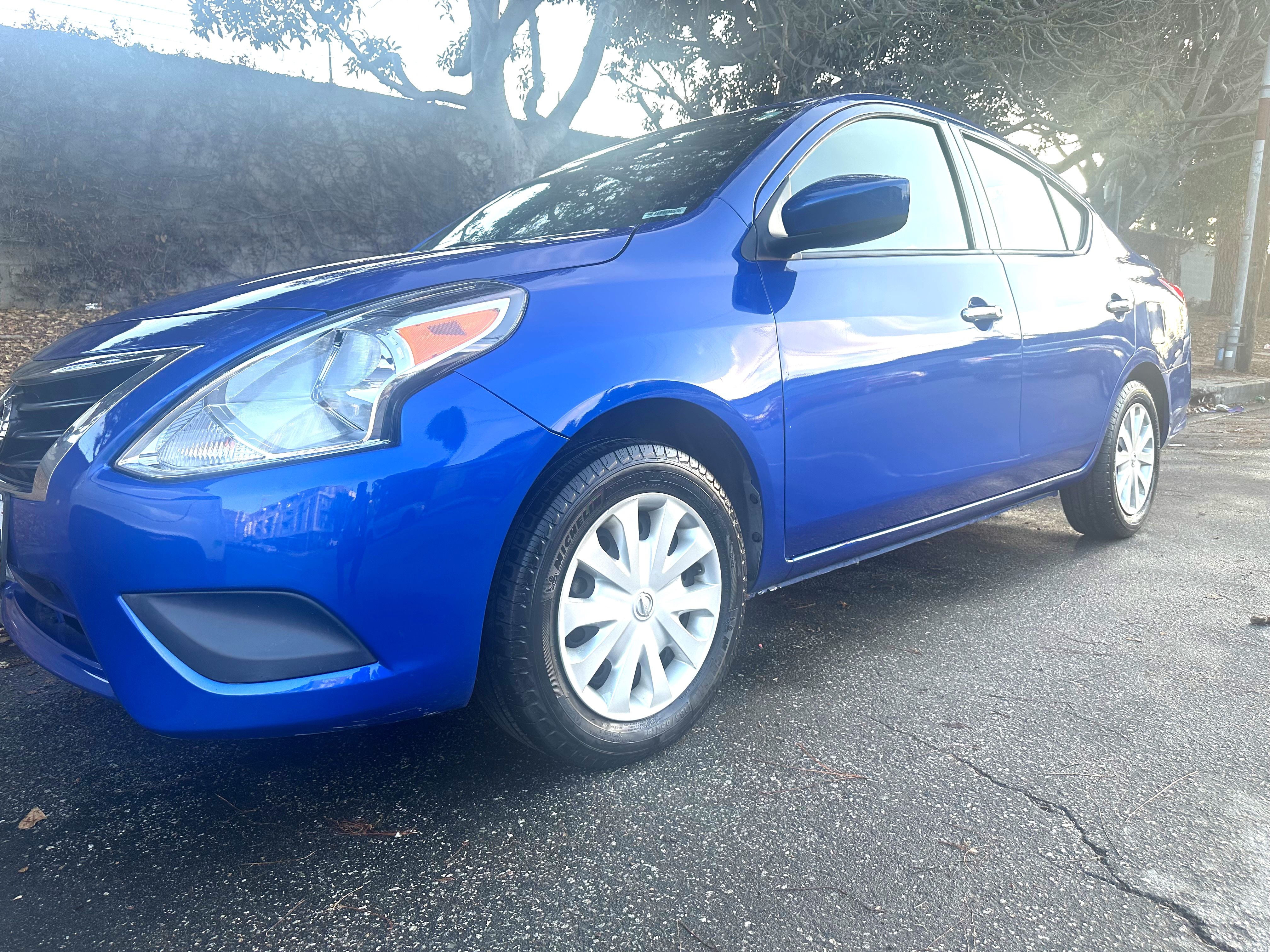 Used 2017 Nissan Versa SV FWD image 1
