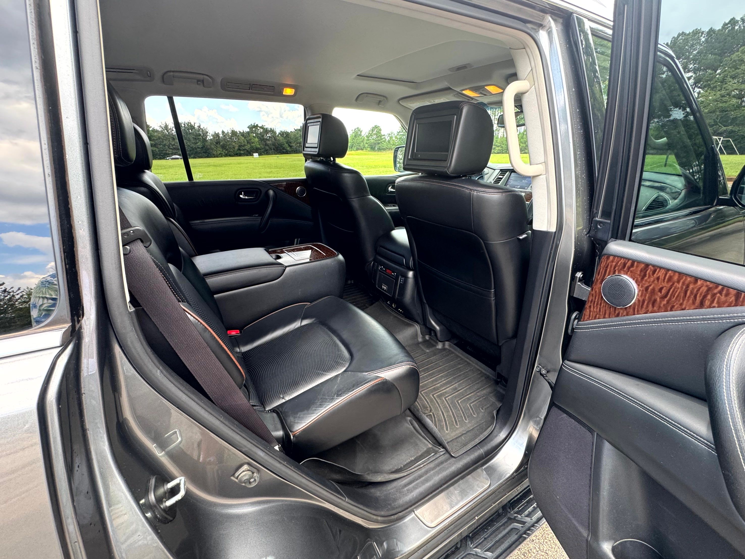 Used 2017 Nissan Armada Platinum w/ Captain Seat Package AWD/4WD image 16