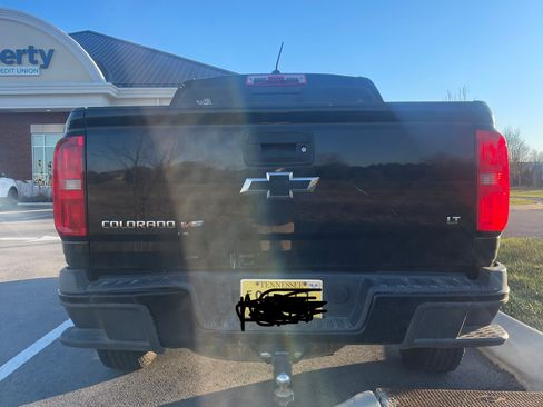 Used 2017 Chevrolet Colorado LT w/ LT Convenience Package image 5