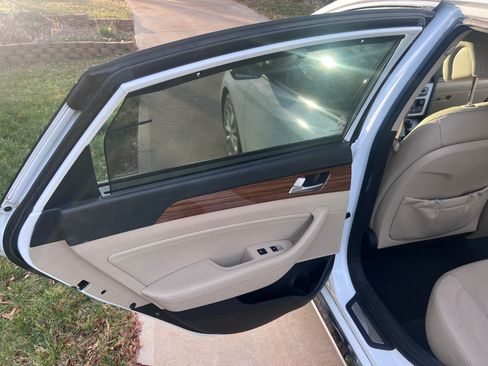 Used 2015 Hyundai Sonata Limited w/ Option Group 06 image 15