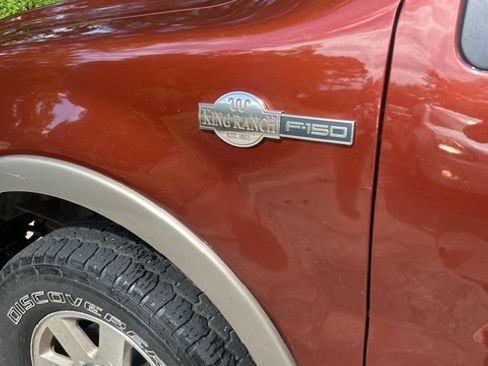 Used 2005 Ford F150 King Ranch AWD/4WD image 4