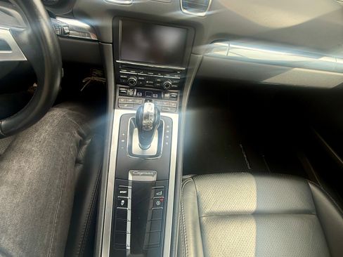 Used 2014 Porsche Cayman RWD image 8