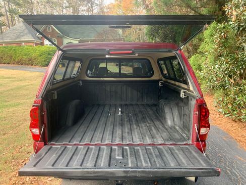 Used 2006 Chevrolet Silverado 2500 LT w/ Heavy-Duty Power Package image 15
