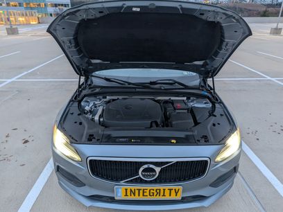 Used 2017 Volvo S90 T6 Momentum w/ Vision Package