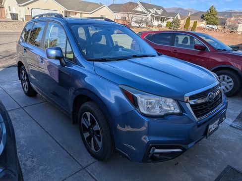 Used 2017 Subaru Forester 2.5i Premium image 7
