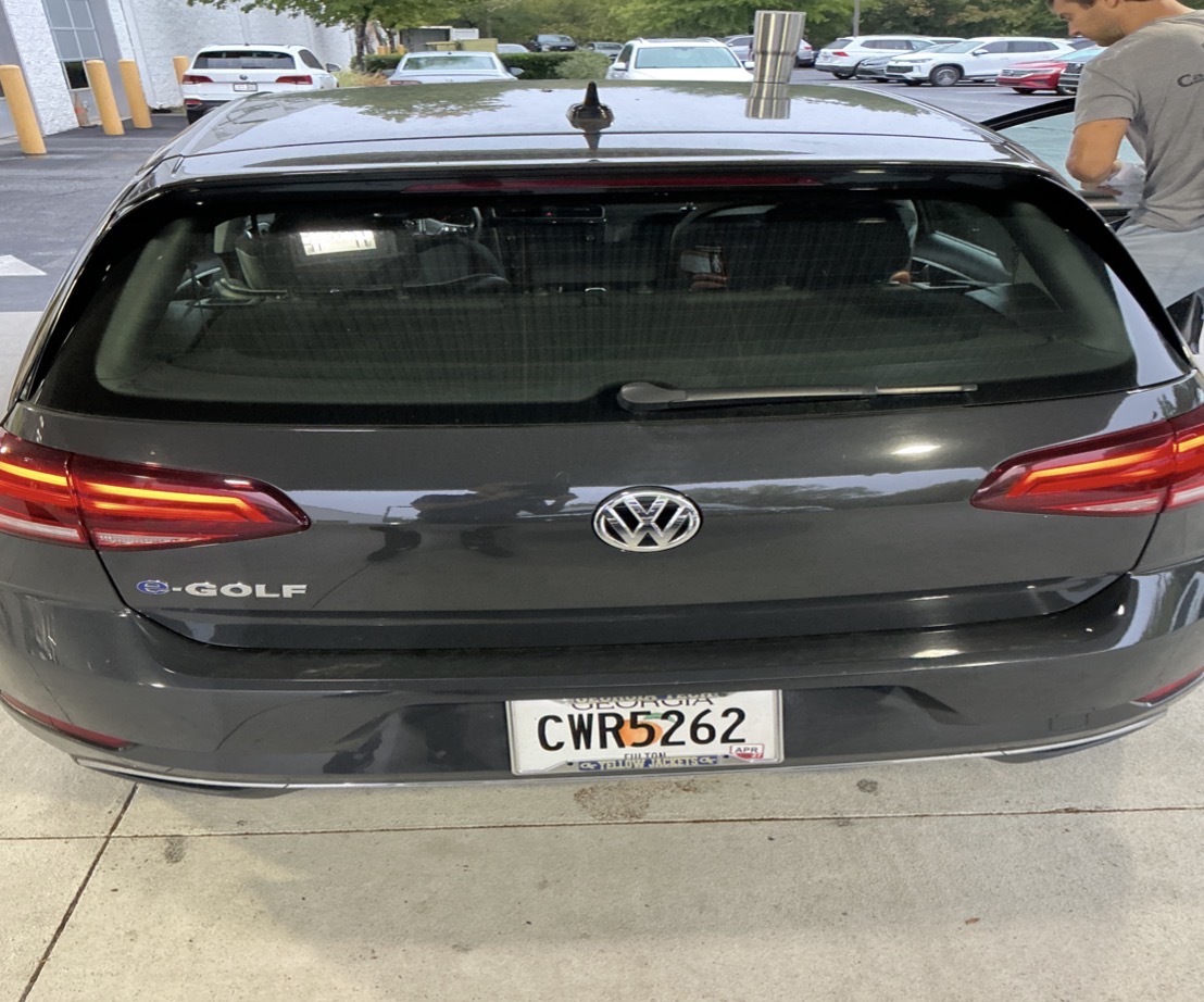 Used 2019 Volkswagen e-Golf SE w/ Driver Assistance Package FWD image 2