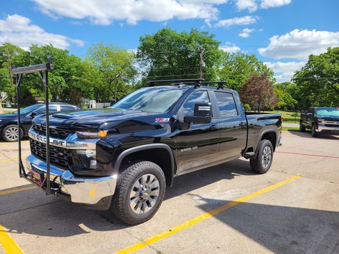 Used 2023 Chevrolet Silverado 2500 LT image 12