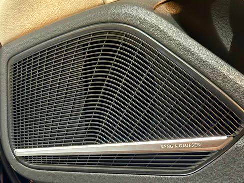 Used 2018 Audi A4 2.0T Ultra Premium Plus w/ Premium Plus Package image 12