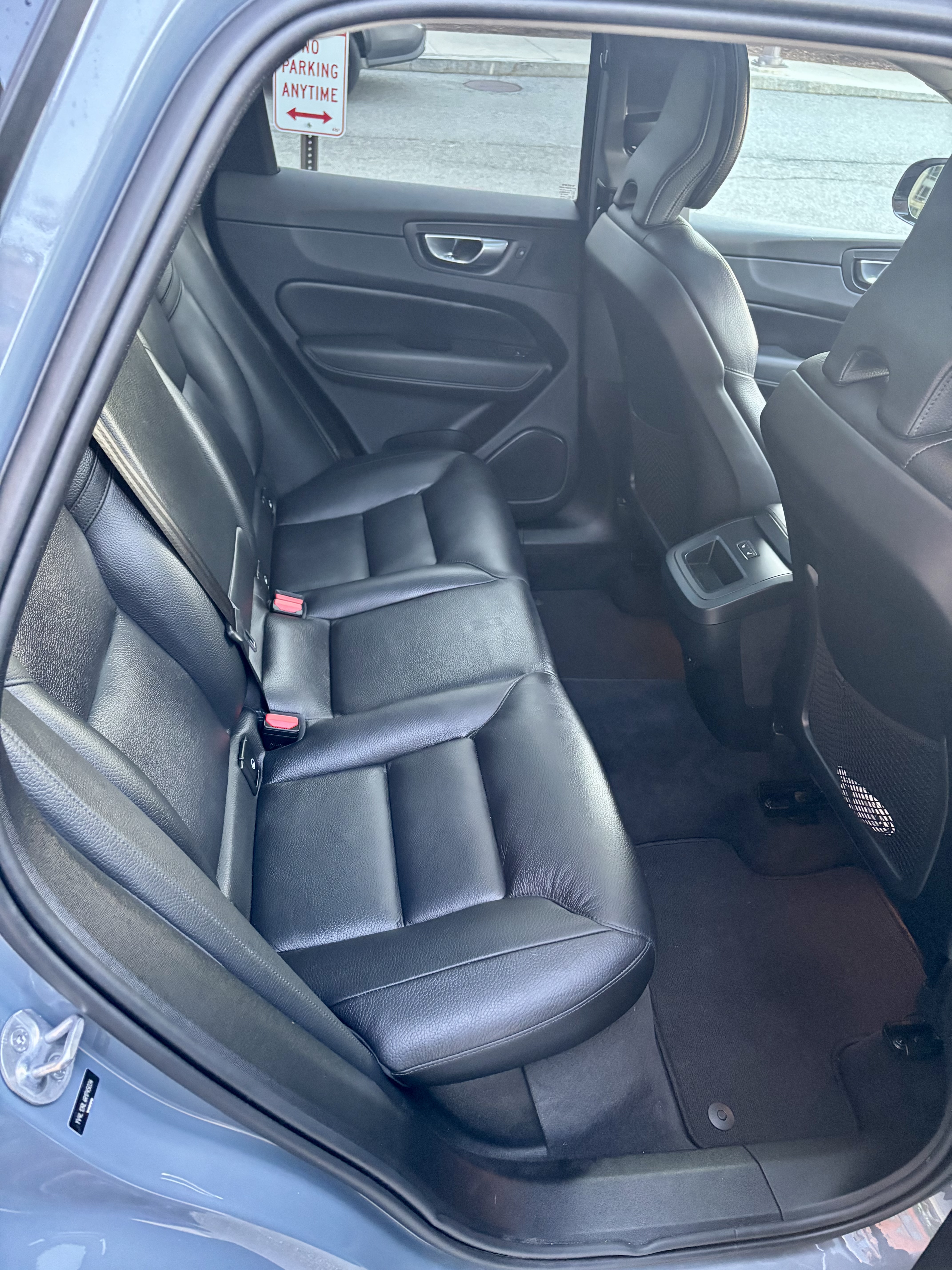 Used 2024 Volvo XC60 B5 Plus w/ Climate Package AWD/4WD image 15