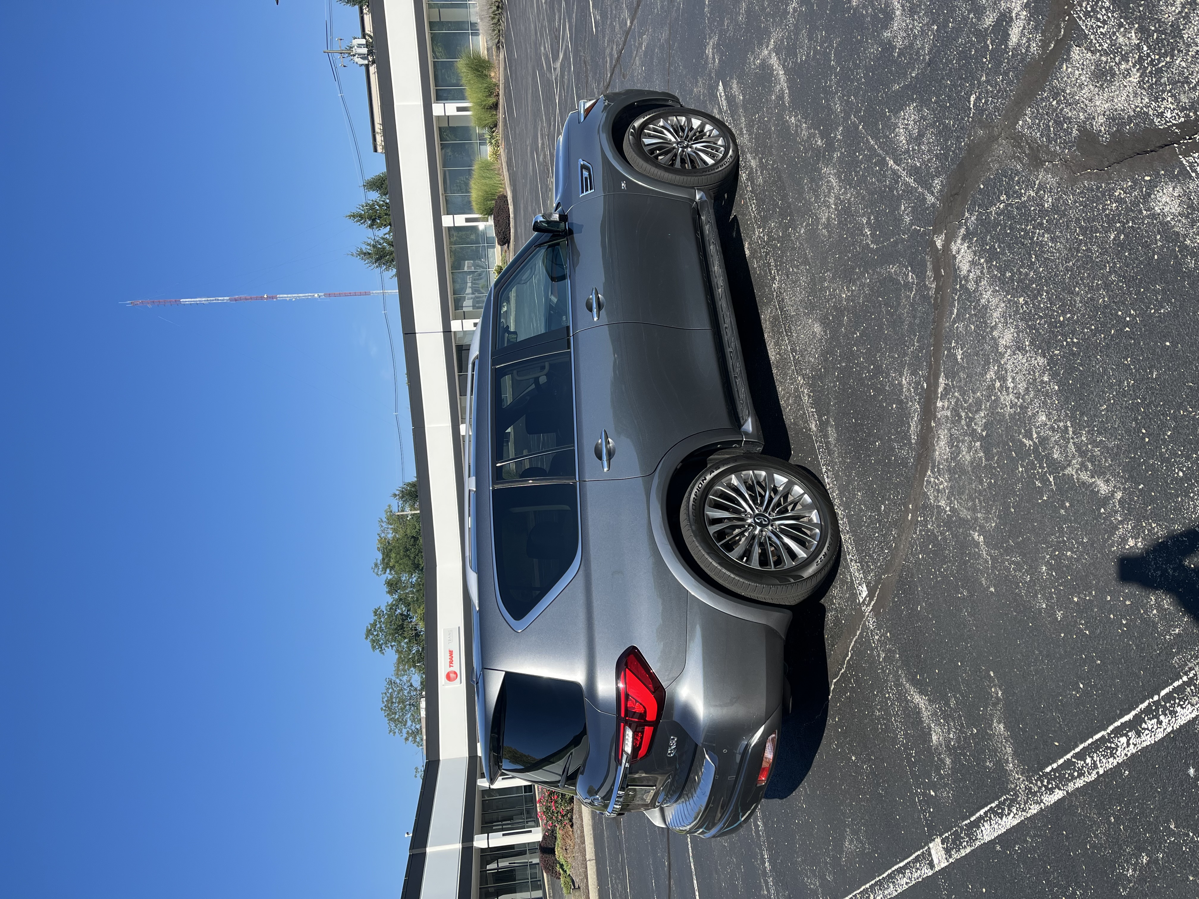 Used 2019 INFINITI QX80 Luxe AWD/4WD image 5