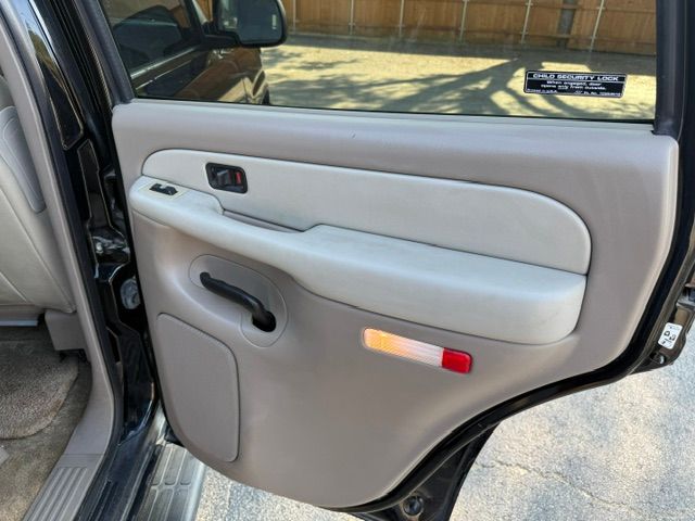 Used 2002 Chevrolet Tahoe LT AWD/4WD image 18