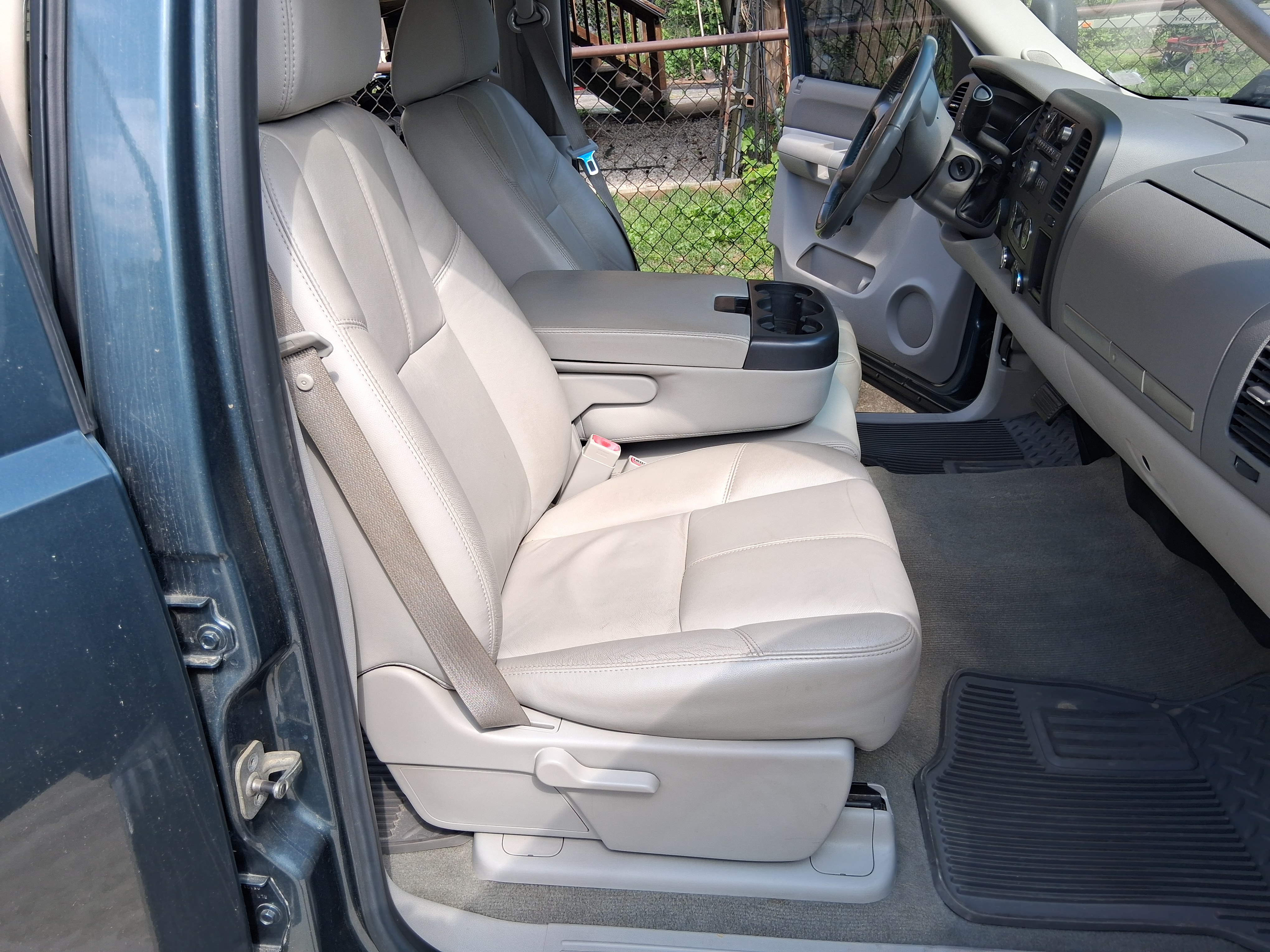 Used 2009 GMC Sierra 2500 SLE w/ Convenience Package AWD/4WD image 17