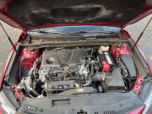 Used 2018 Toyota Camry SE image 12