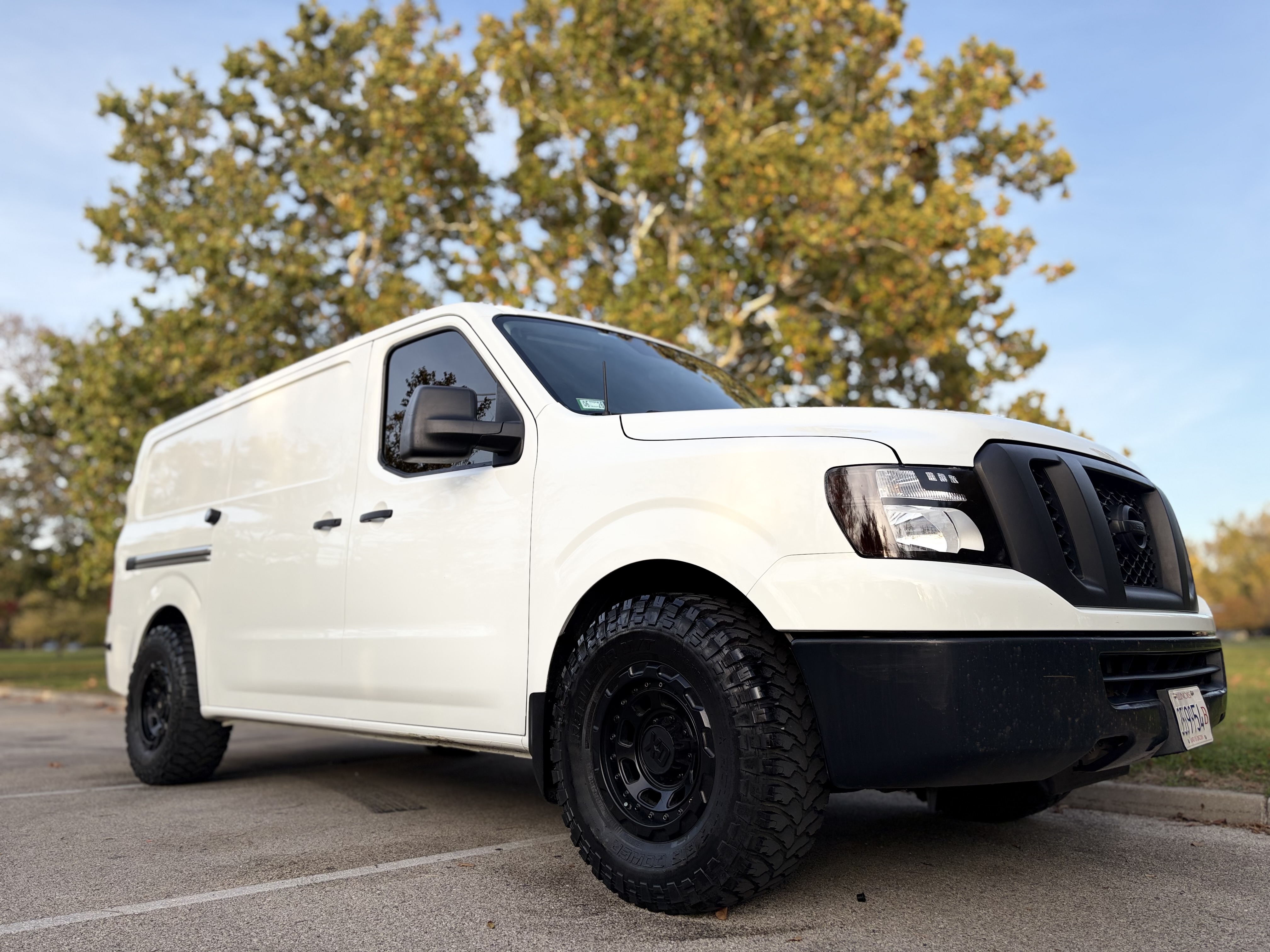 Used 2018 Nissan NV 1500 S w/ Rear Door Glass Package RWD image 1