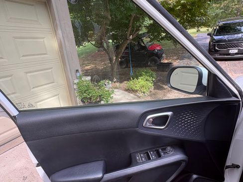 Used 2020 Kia Soul EX FWD image 9