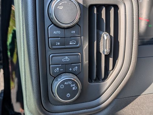 Used 2024 Chevrolet Silverado 1500 Custom image 18