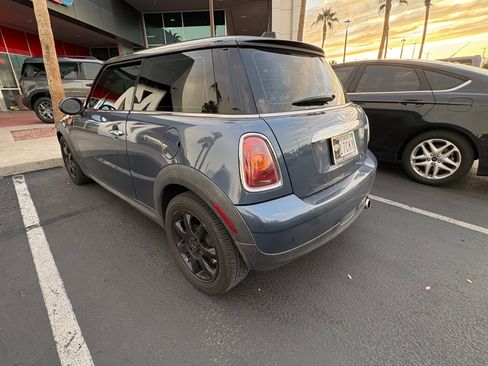 Used 2010 MINI Cooper Hardtop image 4