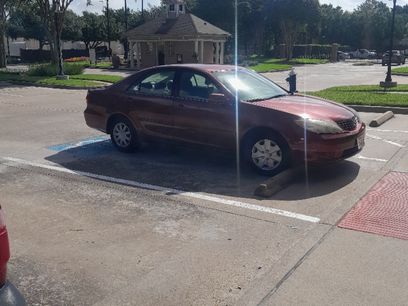 Used 2005 Toyota Camry LE