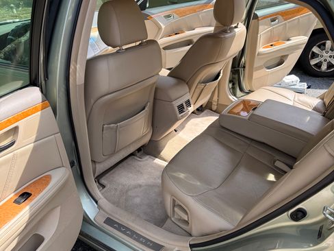 Used 2007 Toyota Avalon Limited FWD image 10