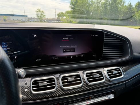 Used 2024 Mercedes-Benz GLS 63 AMG 4MATIC image 14