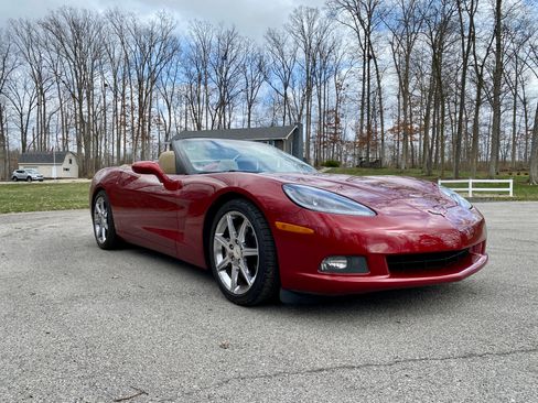 Used 2009 Chevrolet Corvette Convertible w/ Preferred Equipment Group image 27