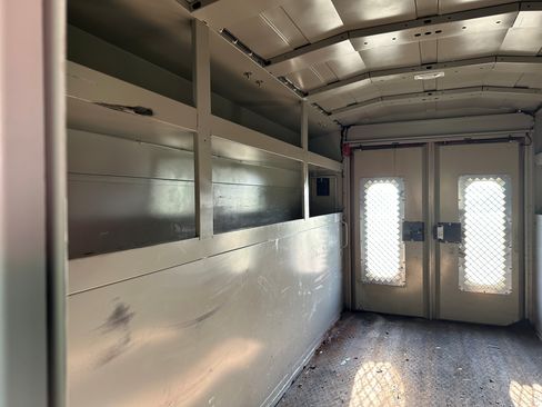 Used 2018 Ford Transit 250 138 image 8