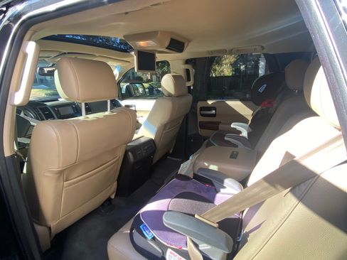 Used 2016 Toyota Sequoia Platinum image 8