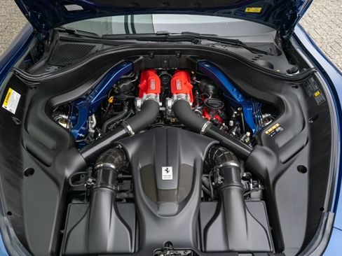 Used 2023 Ferrari Roma image 11