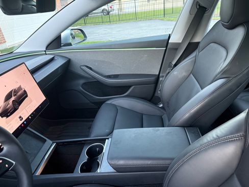 Used 2025 Tesla Model 3 Long Range image 13