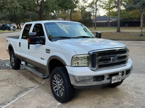 Used 2006 Ford F250 Lariat image 5