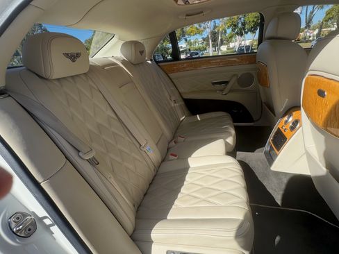 Used 2014 Bentley Flying Spur W12 image 16