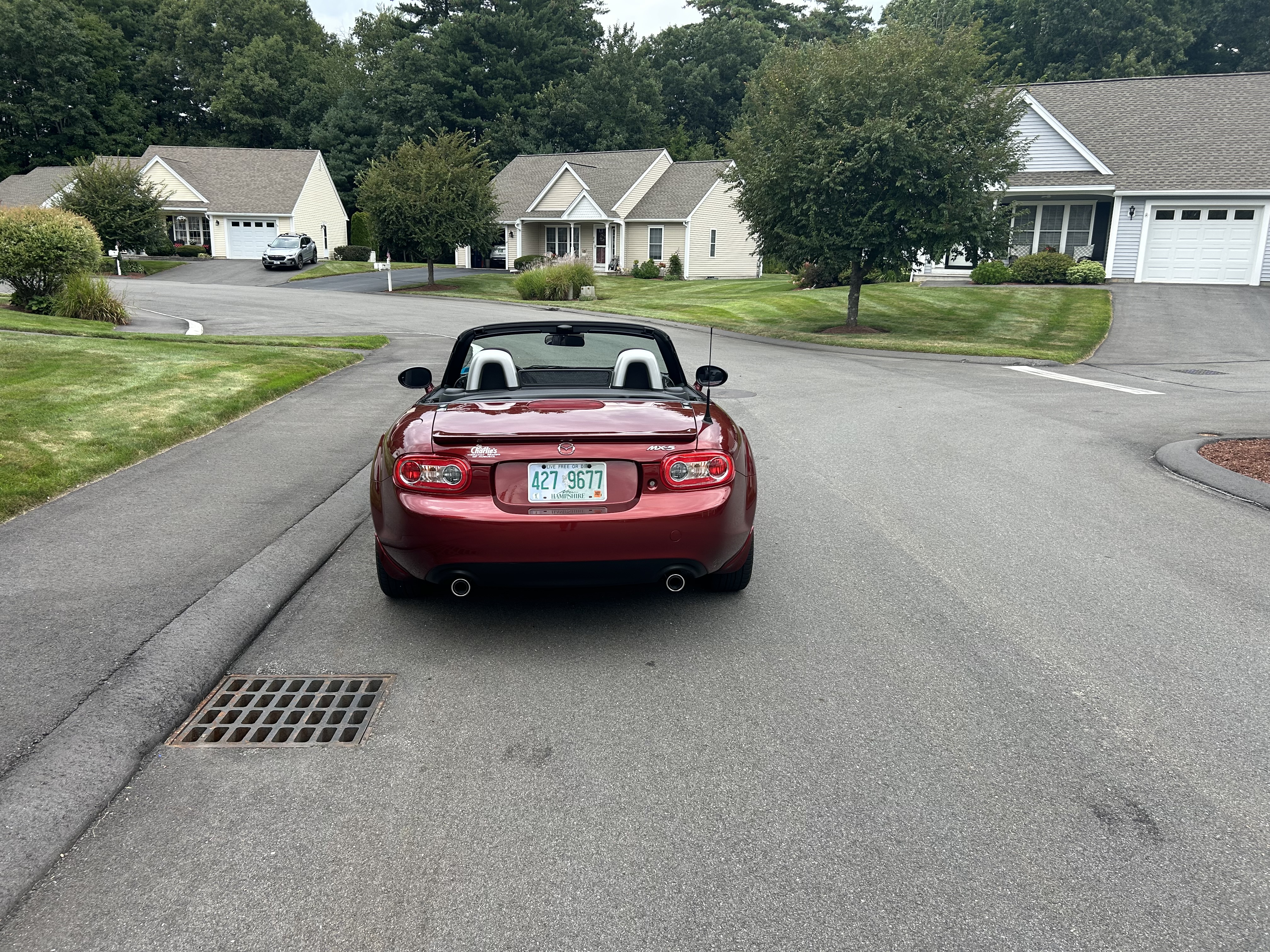 Used 2010 MAZDA MX-5 Miata Sport w/ Convenience Pkg RWD image 16