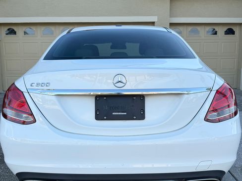 Used 2016 Mercedes-Benz C 300 Sedan image 4