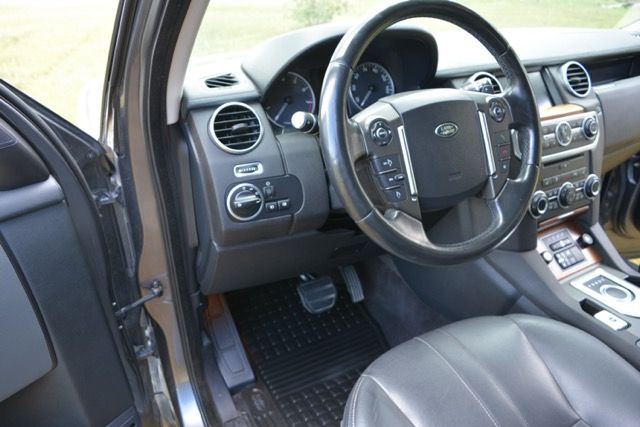 Used 2016 Land Rover LR4 HSE Silver Edition AWD/4WD image 21