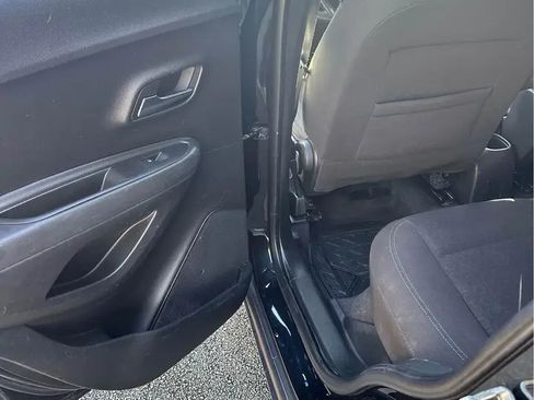 Used 2016 Chevrolet Trax LS image 8