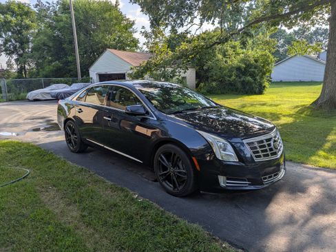 Used 2013 Cadillac XTS Luxury image 5